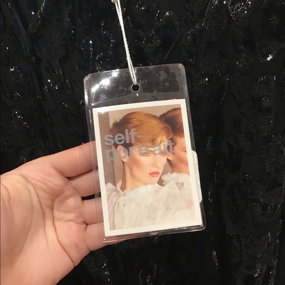 Dress - Picture 4 of 4